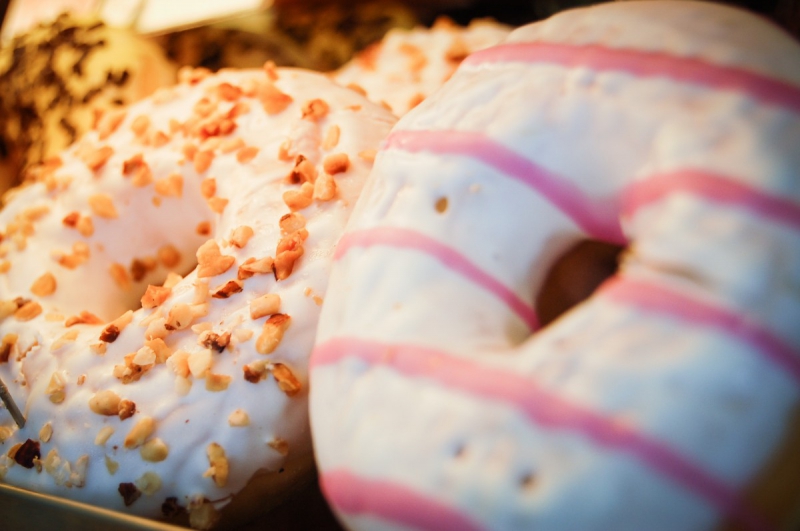 patisserie-BARGEMON-min_donuts_sweets_pastries_pastry_shop_cake_cakes_bakery_eating-987656